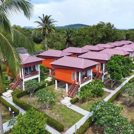 Horizon Beach Resort Koh Jum Exteriér fotografie
