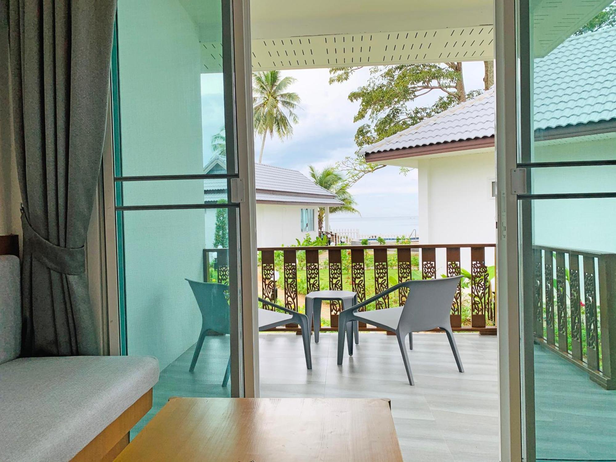 Horizon Beach Resort Koh Jum Pokoj fotografie